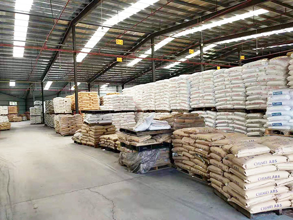 工程塑料摆放仓库